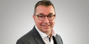 Porträtbild von Ralf Simon